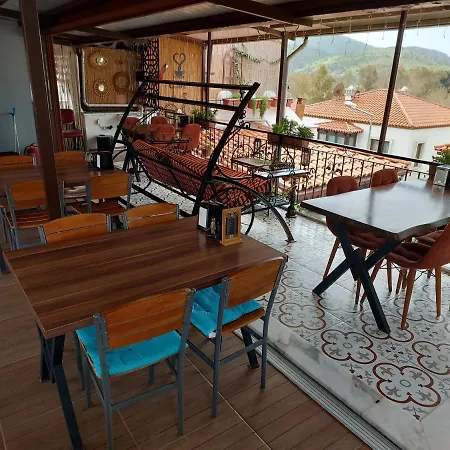 Ena Serenity Butik ホテル 3*